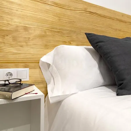 Alcam Hospitalet Apartment *